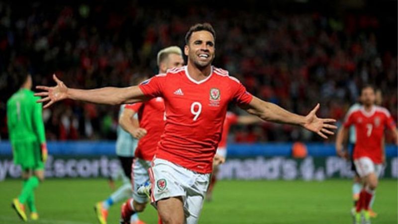 Xứ Wales vùng lên – Gỡ hòa ngoạn mục